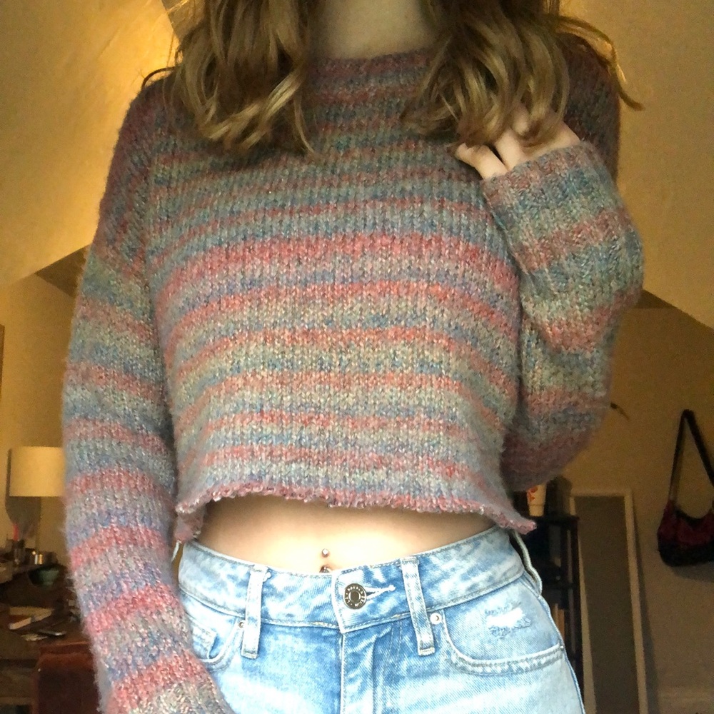 SOLD DO NOT BUY!!!!! CUTE VINTAGE CROPPED SWEATER